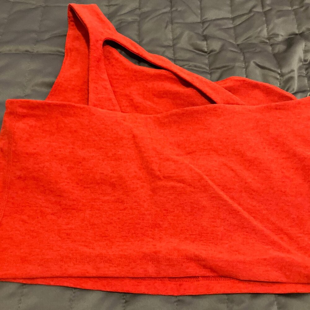 Beyond Yoga Spacedye the Bold Shoulder Cropped Tank